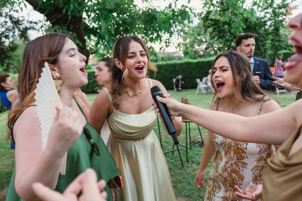 The Vibrators Band a animar um casamento